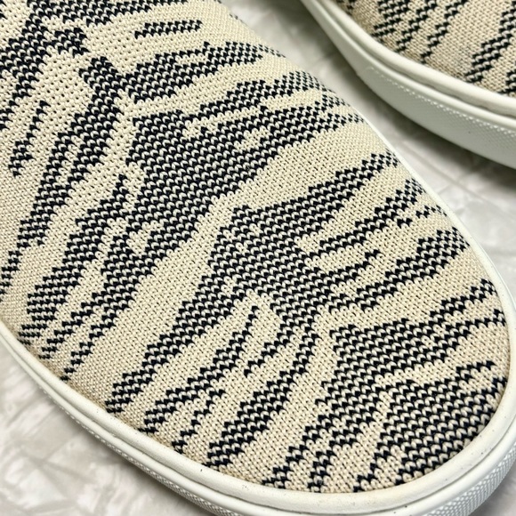 Retired/HTF! Rothy’s The Original Slip-On Sneaker in Marine Tiger 8 - Picture 9 of 12